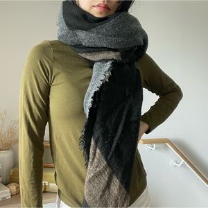 Zara blanket scarf (grey,brown,black pattern)